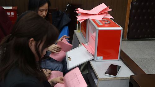 日本色情片
第三届团委学生会换届大会圆满举办17